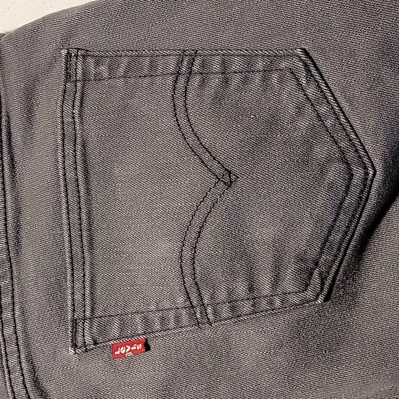 Men's Levi Jeans - Picture 9 of 10